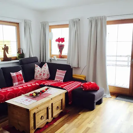 Tirol Juwel 公寓 *